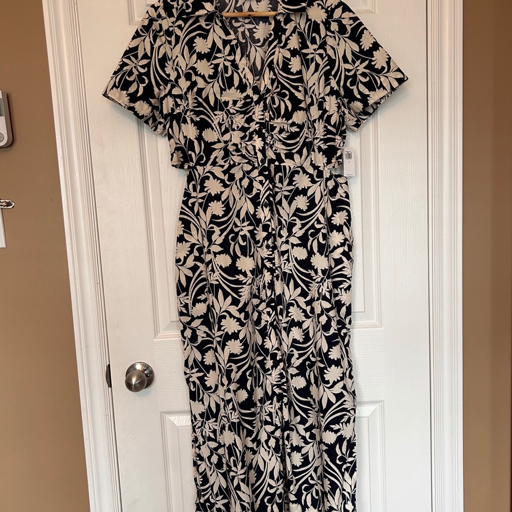 Old Navy, button front dress with side cutouts, cream/navy blue size L